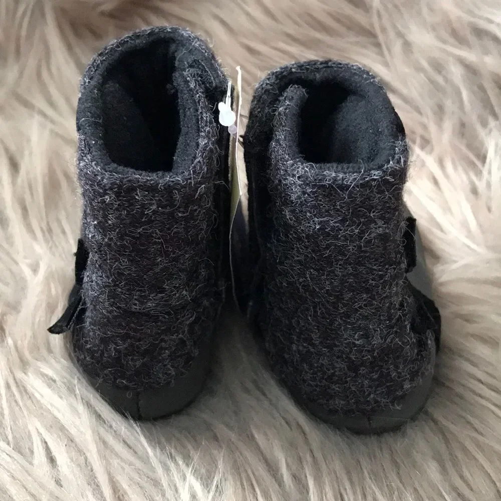 Cherokee baby booties shoes 0-3 mos black